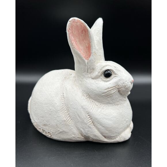 The Stone Bunny Inc TELLE M. STEIN White Rabbit Figurine 5.5” Garden Statue 2019 - Picture 2 of 9